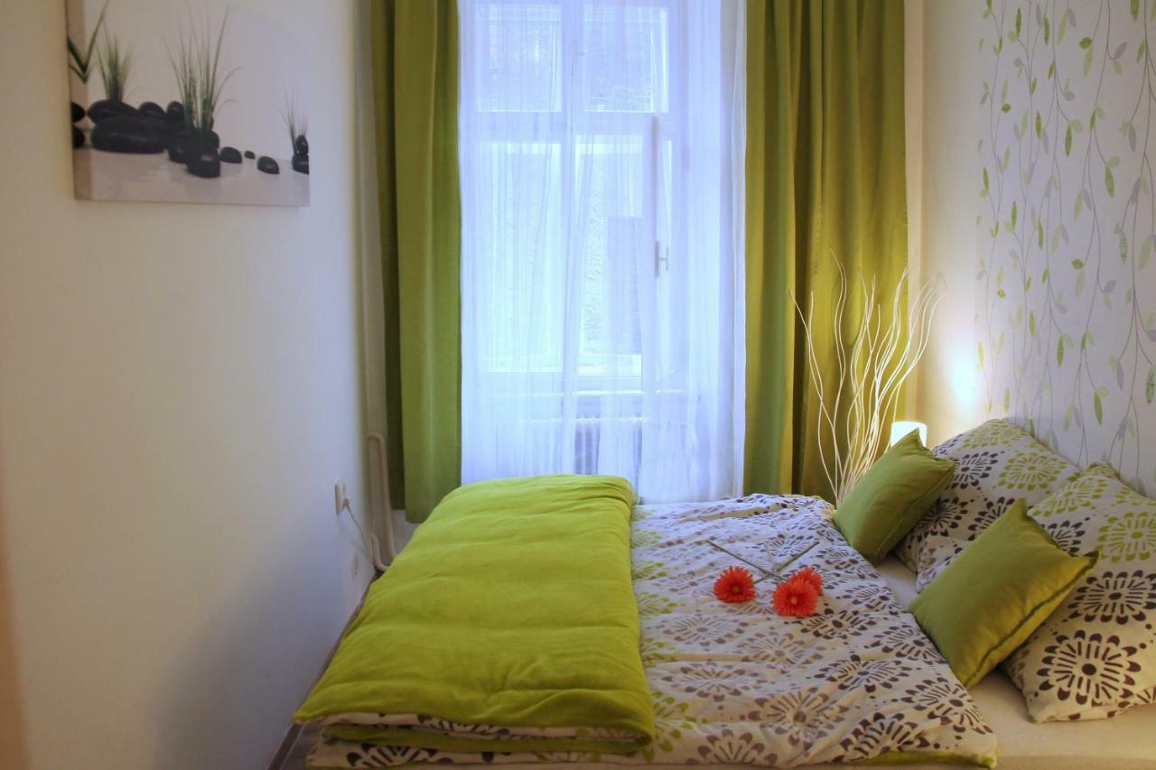 Comfortable Apartments Under The St. Barbara'S Cathedral Kutna Hora Luaran gambar
