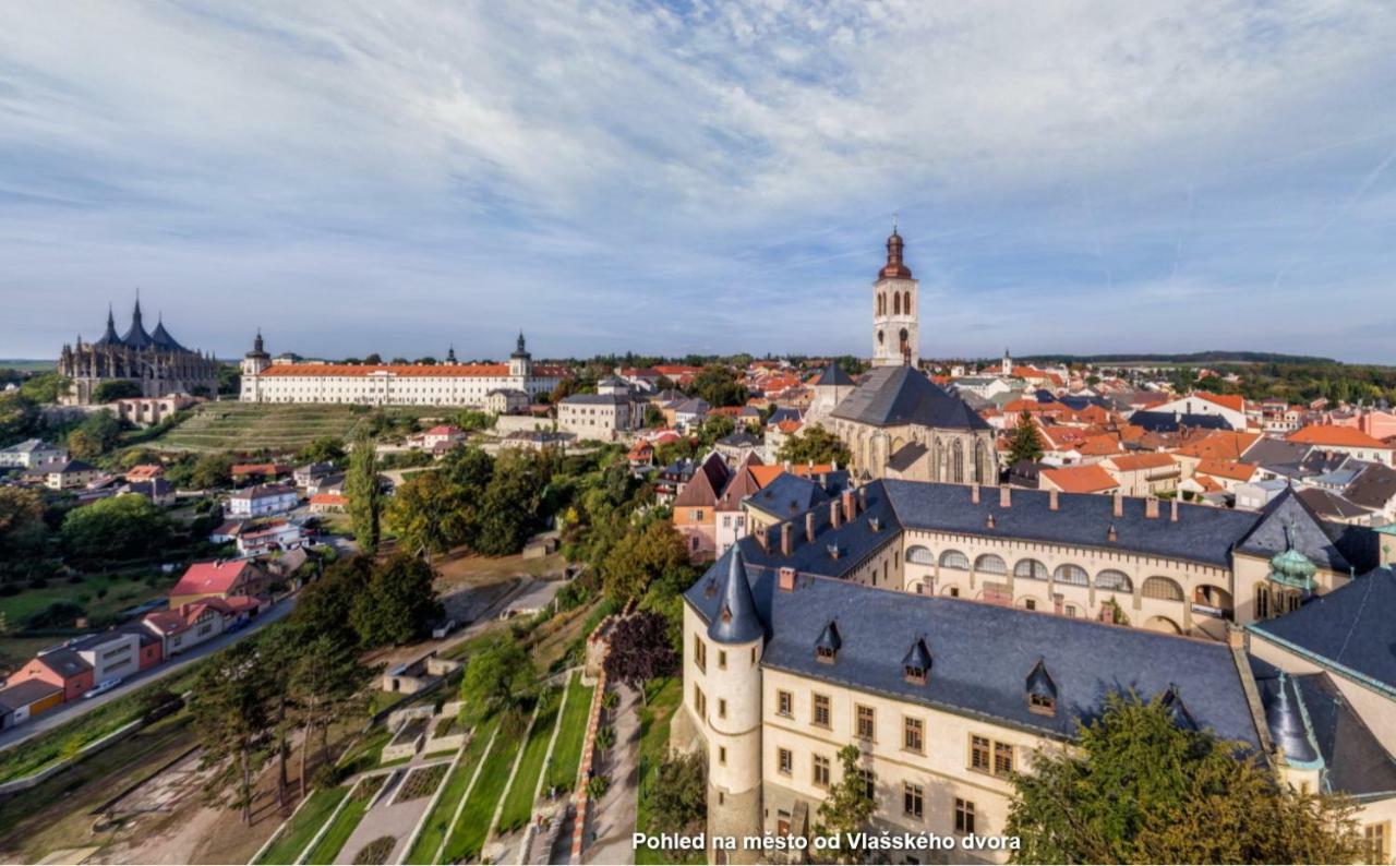 Comfortable Apartments Under The St. Barbara'S Cathedral Kutna Hora Luaran gambar